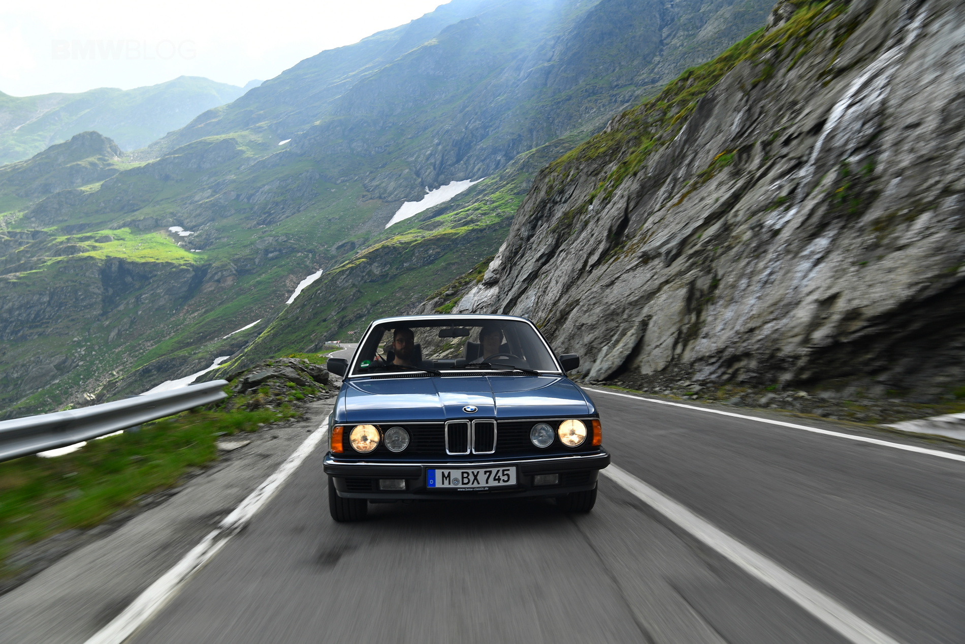 BMW E23 7 Series conquers the land