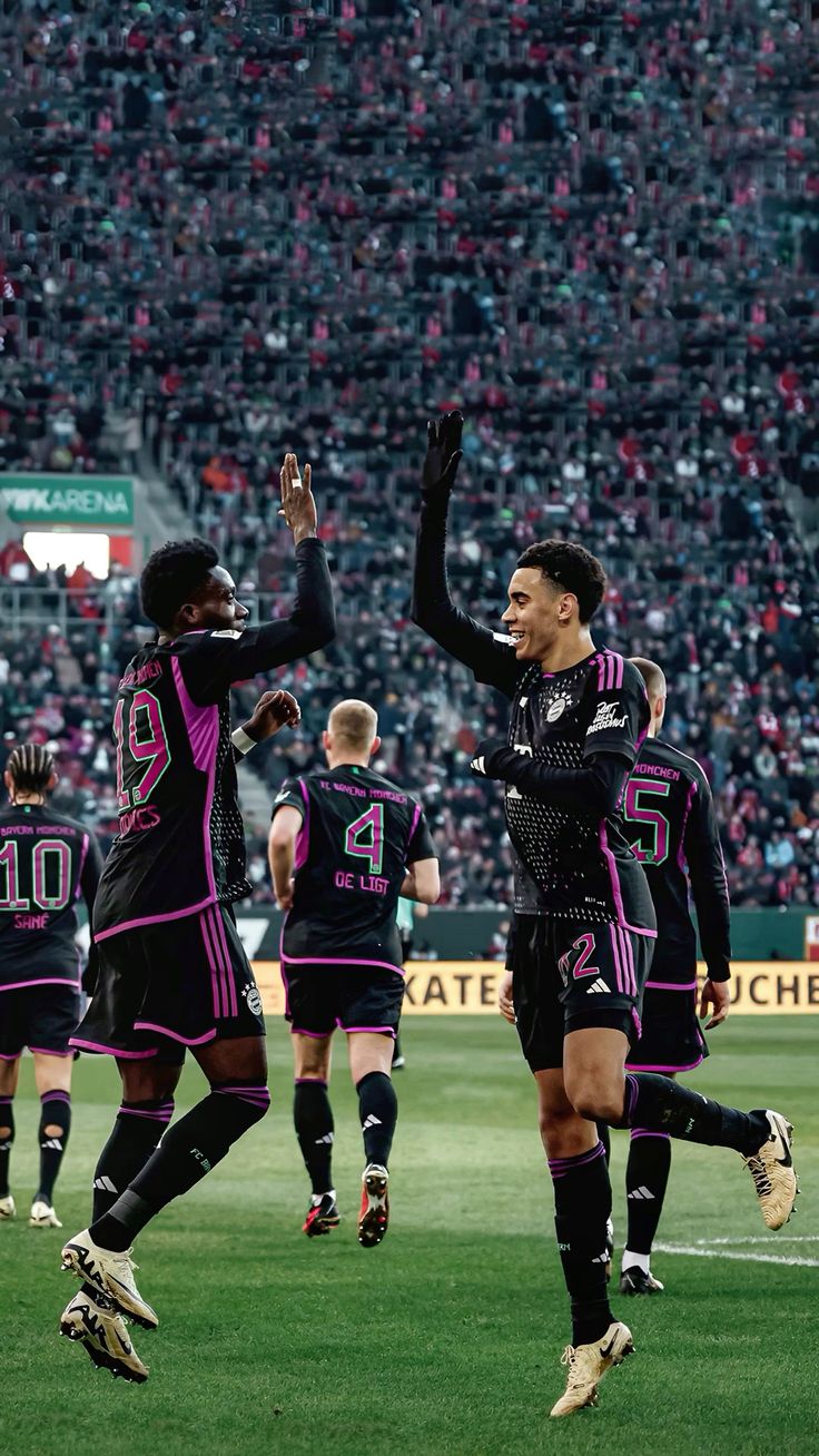 Davies x Musiala Bayern Munich wallpaper