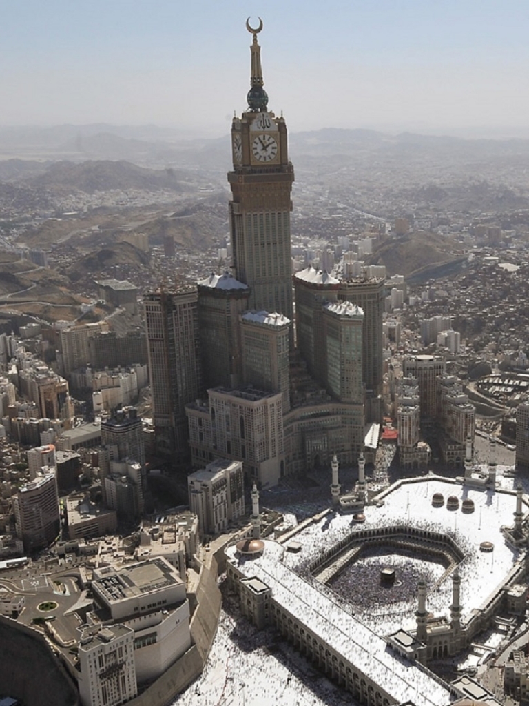 Download Mecca Clock Tower wallpaper