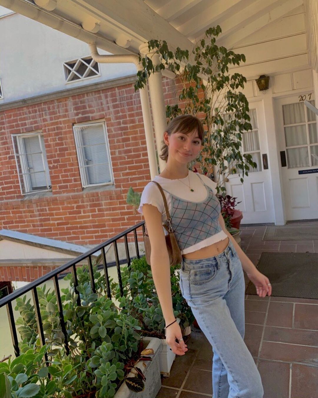 Lauren, Leo girl, Mom jeans