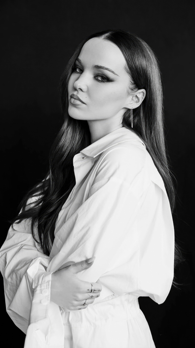 Download wallpaper 750x1334 dove