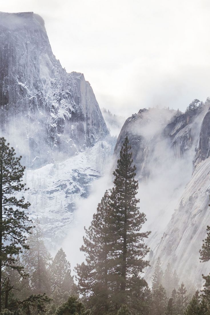 White Snowy Mountains. Mountain