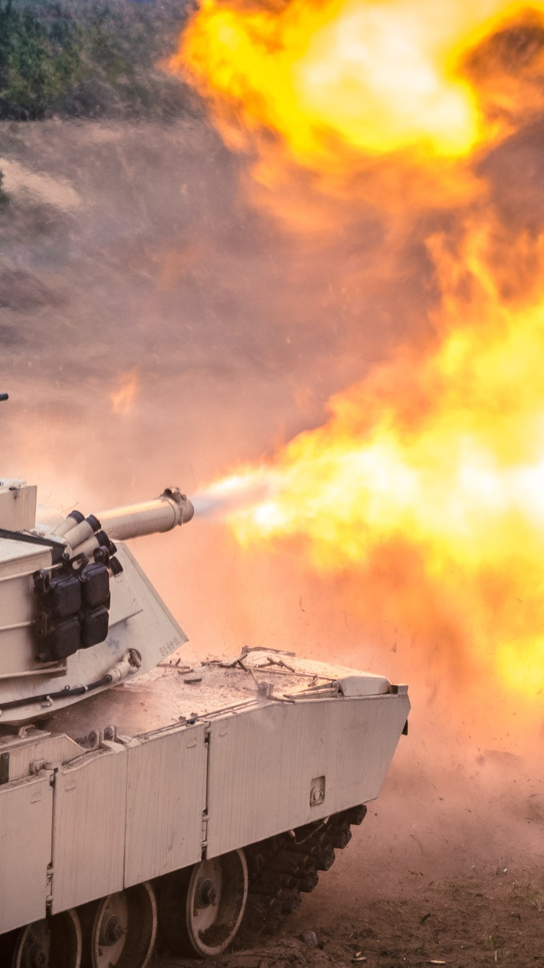 wallpaper: Tank firing exercise 1080x1920