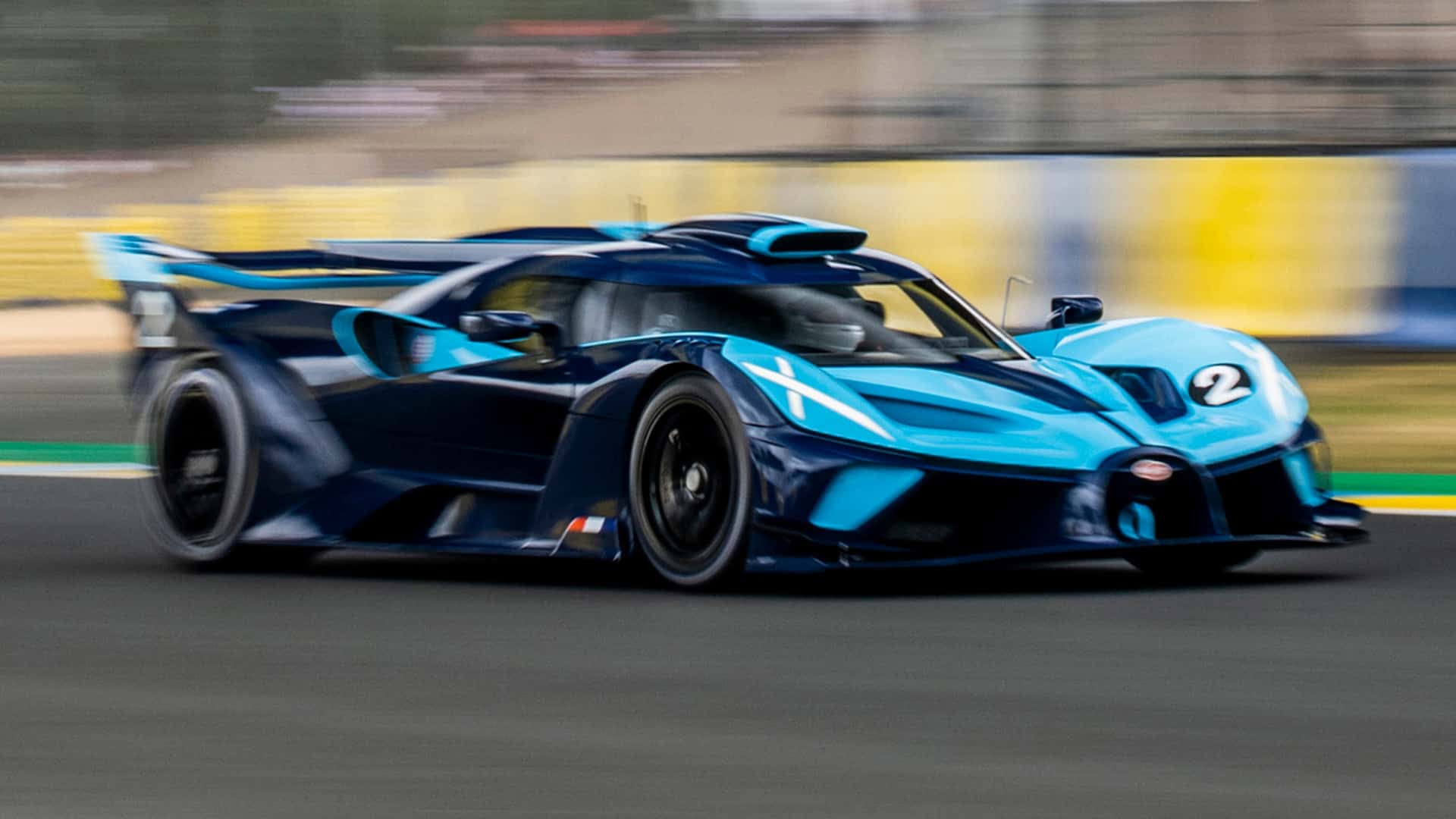 Bugatti Bolide Laps Le Mans In First