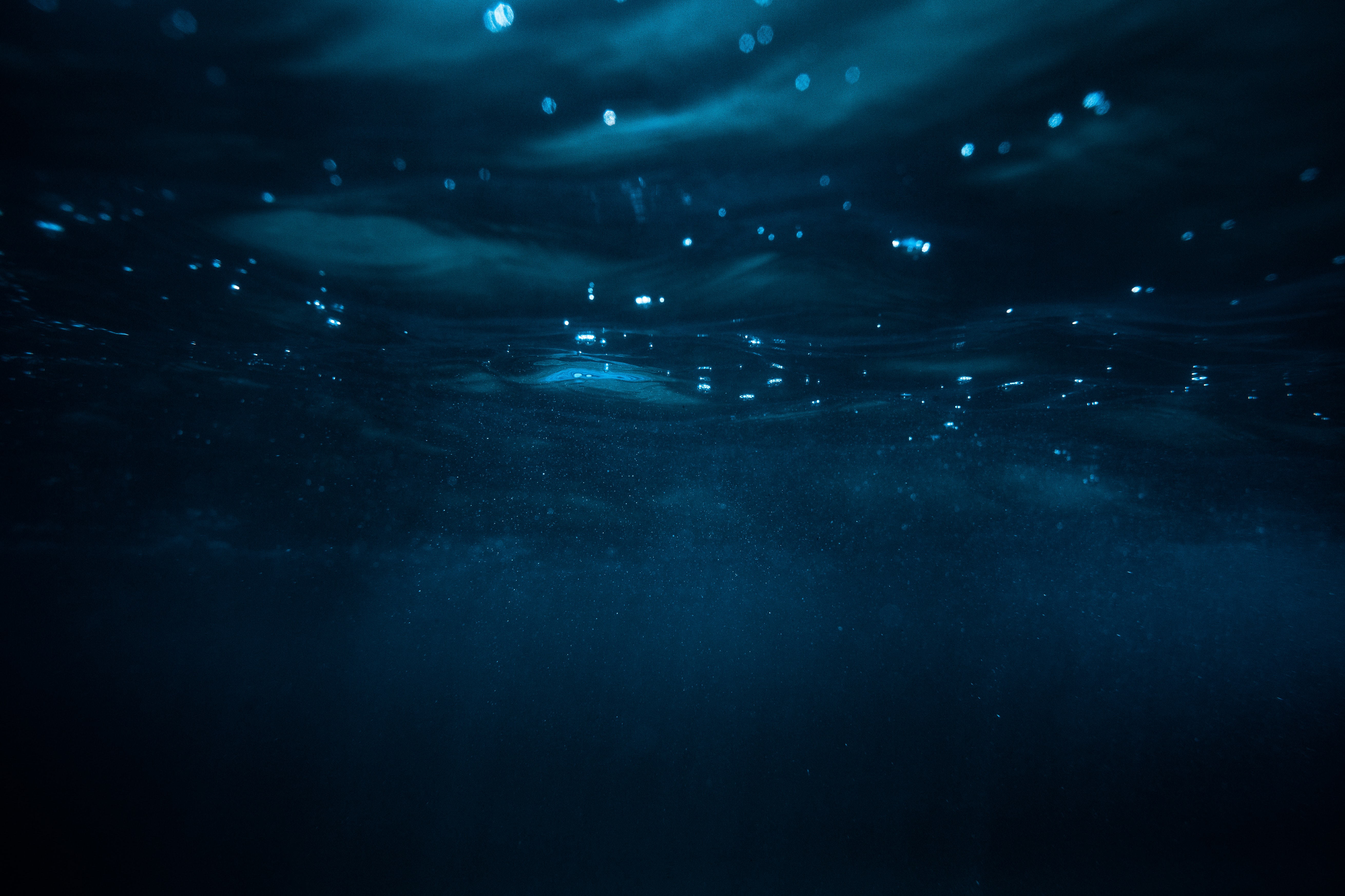 Download Underwater wallpaper