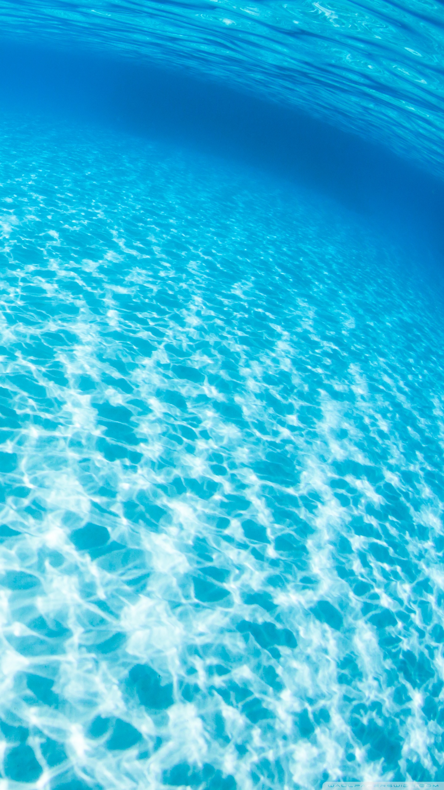 Underwater Ocean Light 4K UHD Wallpaper