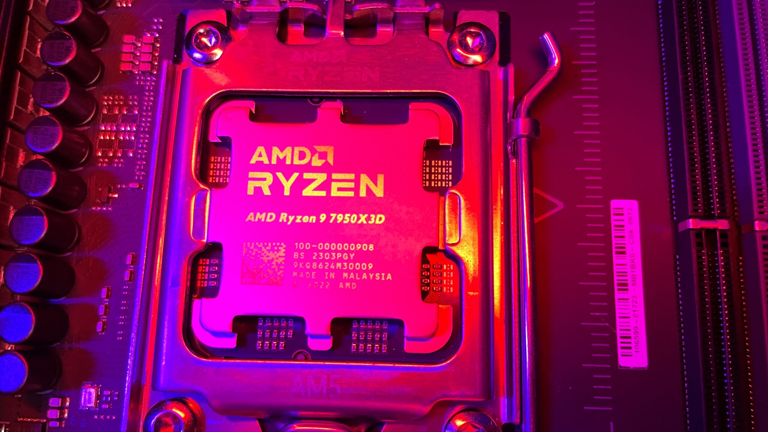 Simulated AMD Ryzen 7 7800X3D CPU Benchmarks Show Why It's A Better Deal For Gamers Than The Ryzen 9 7950X3D & 7900X3D