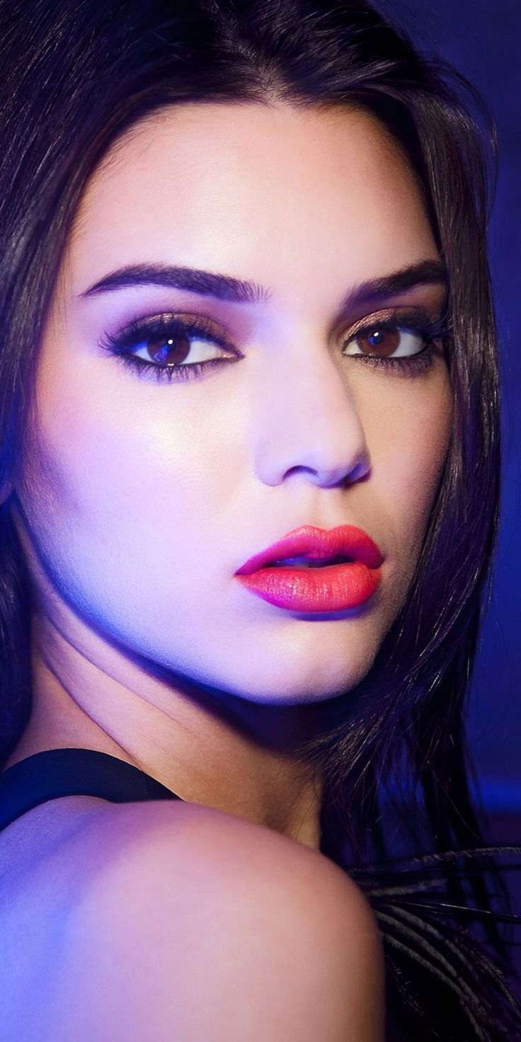 Kendall Jenner, Neon Lights