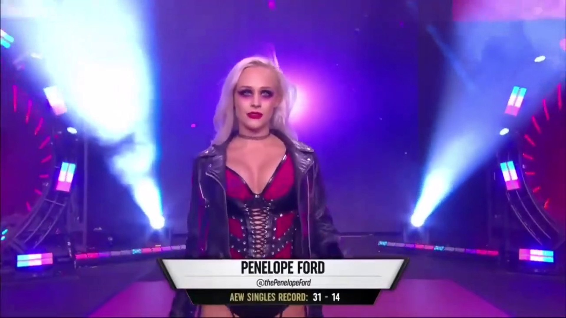 Penelope Ford VS Alice Crowleyéo