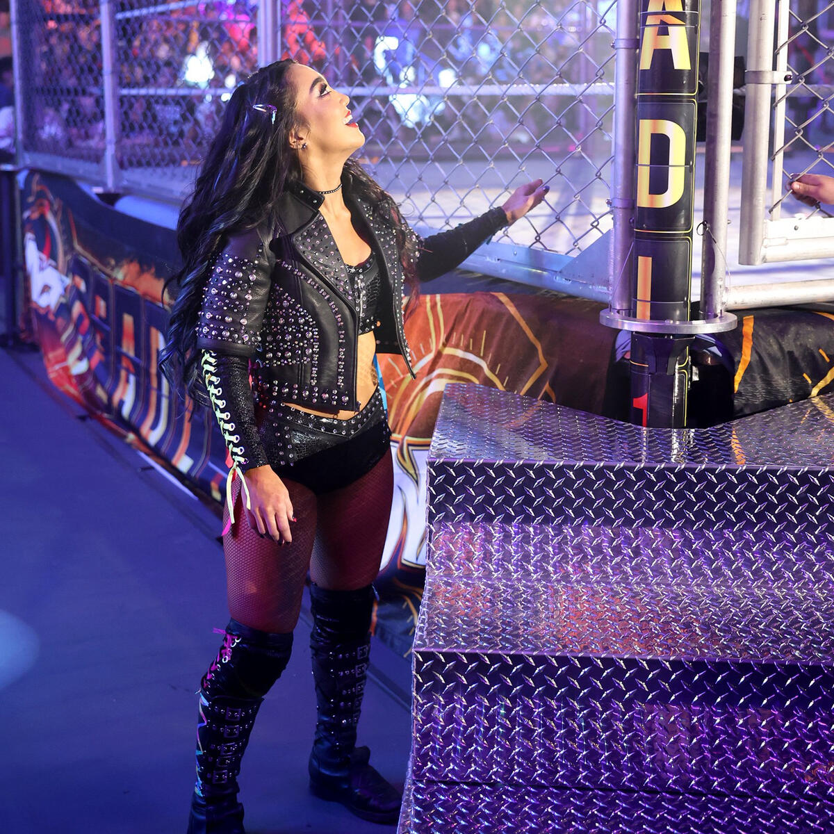 Roxanne Perez vs. Kiana James