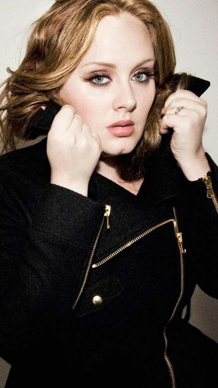 Adele Singer 2 iPhone 6