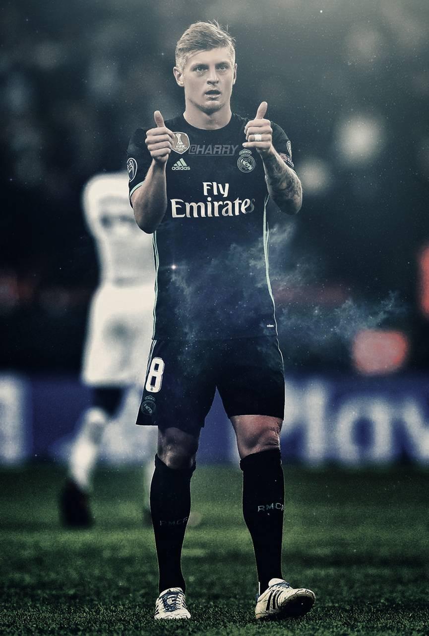 Toni kroos wallpaper 2021 APK