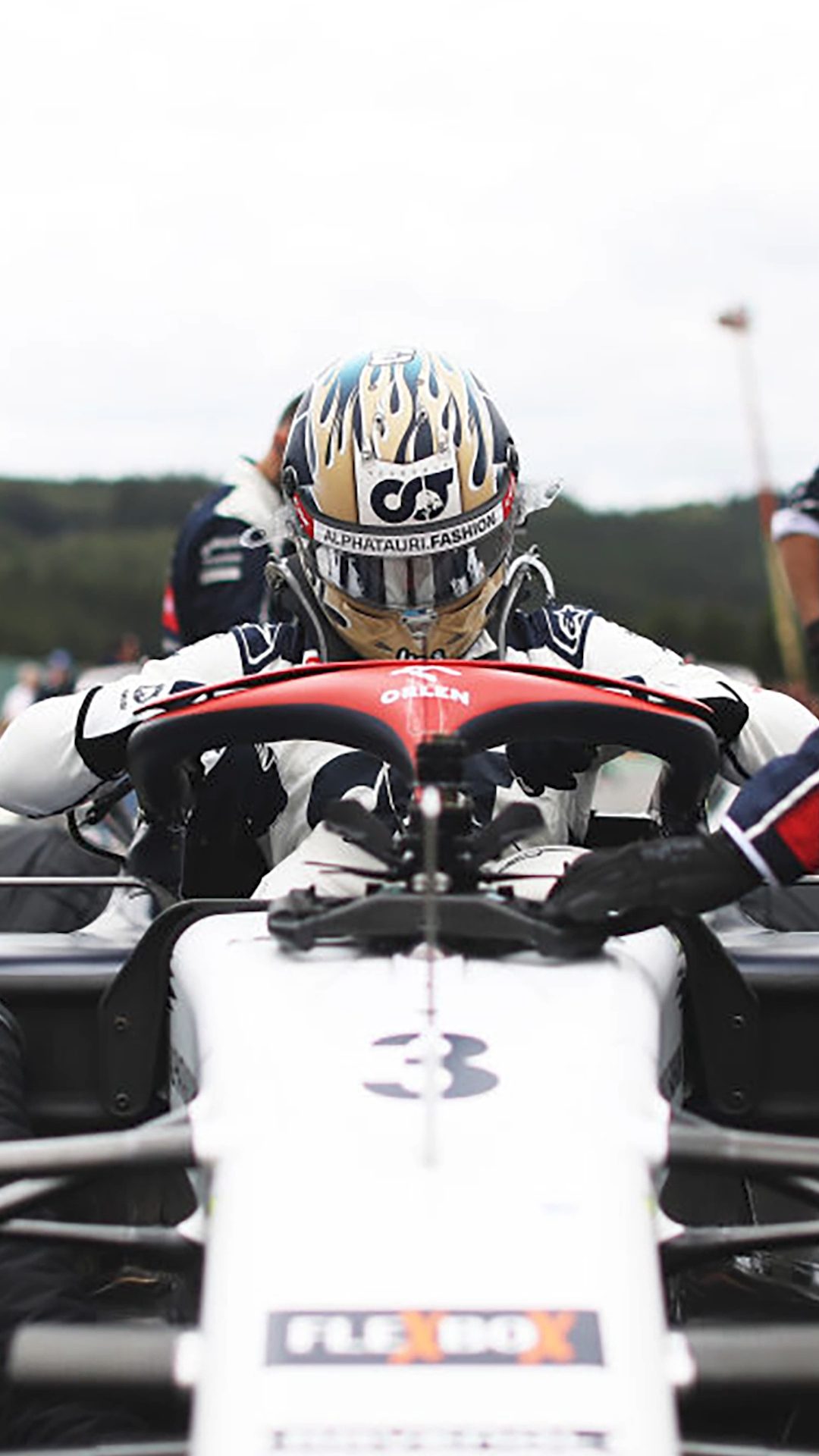 Ricciardo struggles in second race back