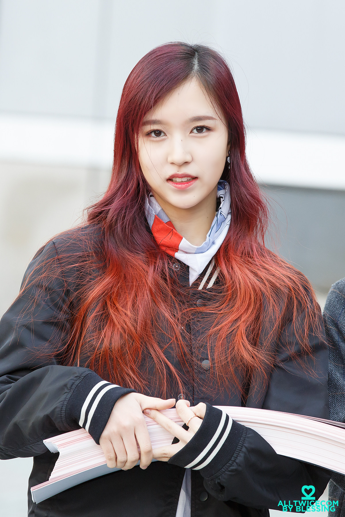 Do you like Mina with red hair?-POP
