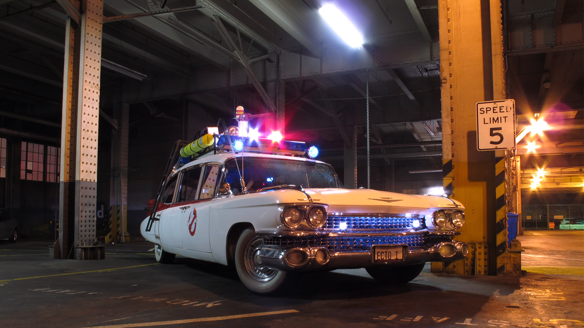 High Resolution Ecto 1 Wallpaper