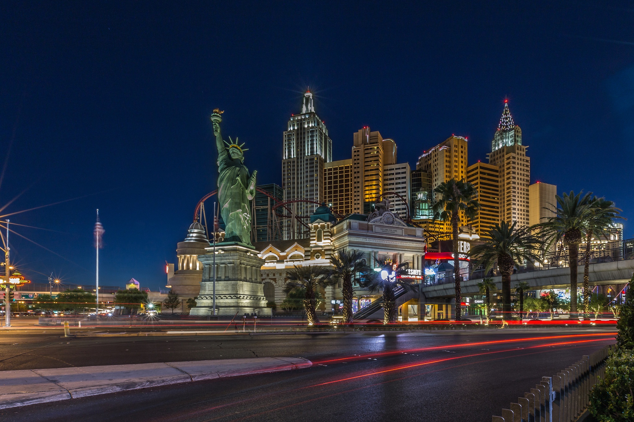 Download wallpaper night, street, home