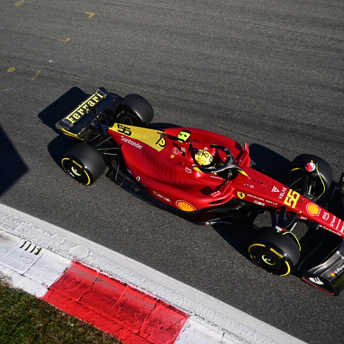 F1 practice LIVE: Ferrari's Carlos