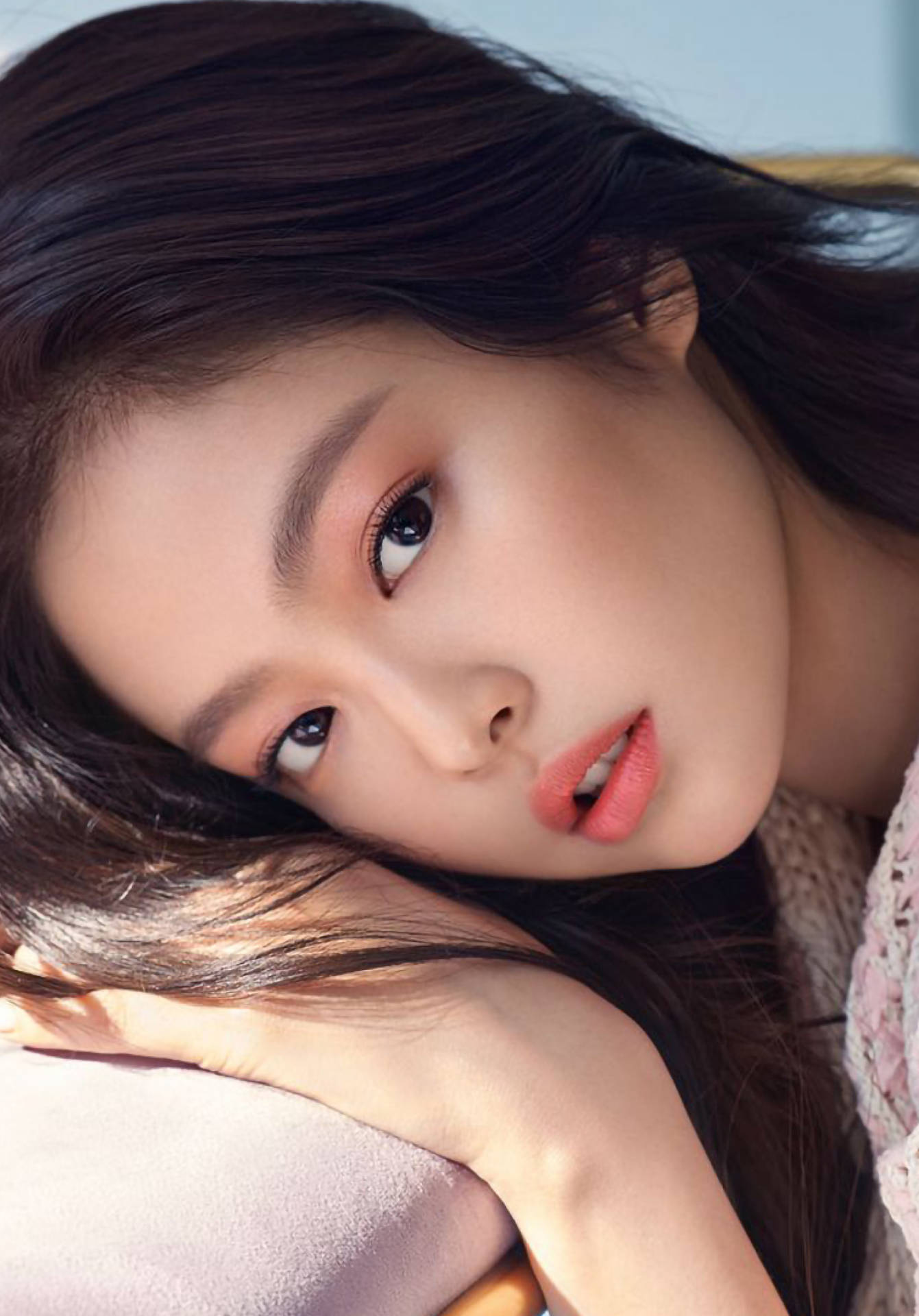 No Makeup Look Wallpaper