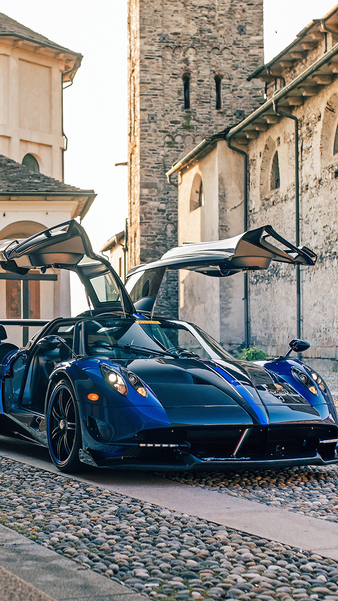 Desktop Wallpaper Pagani 2016 17
