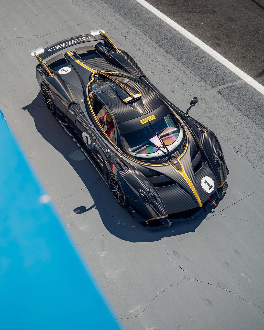 Pagani Huayra R. [1080 x 1350]