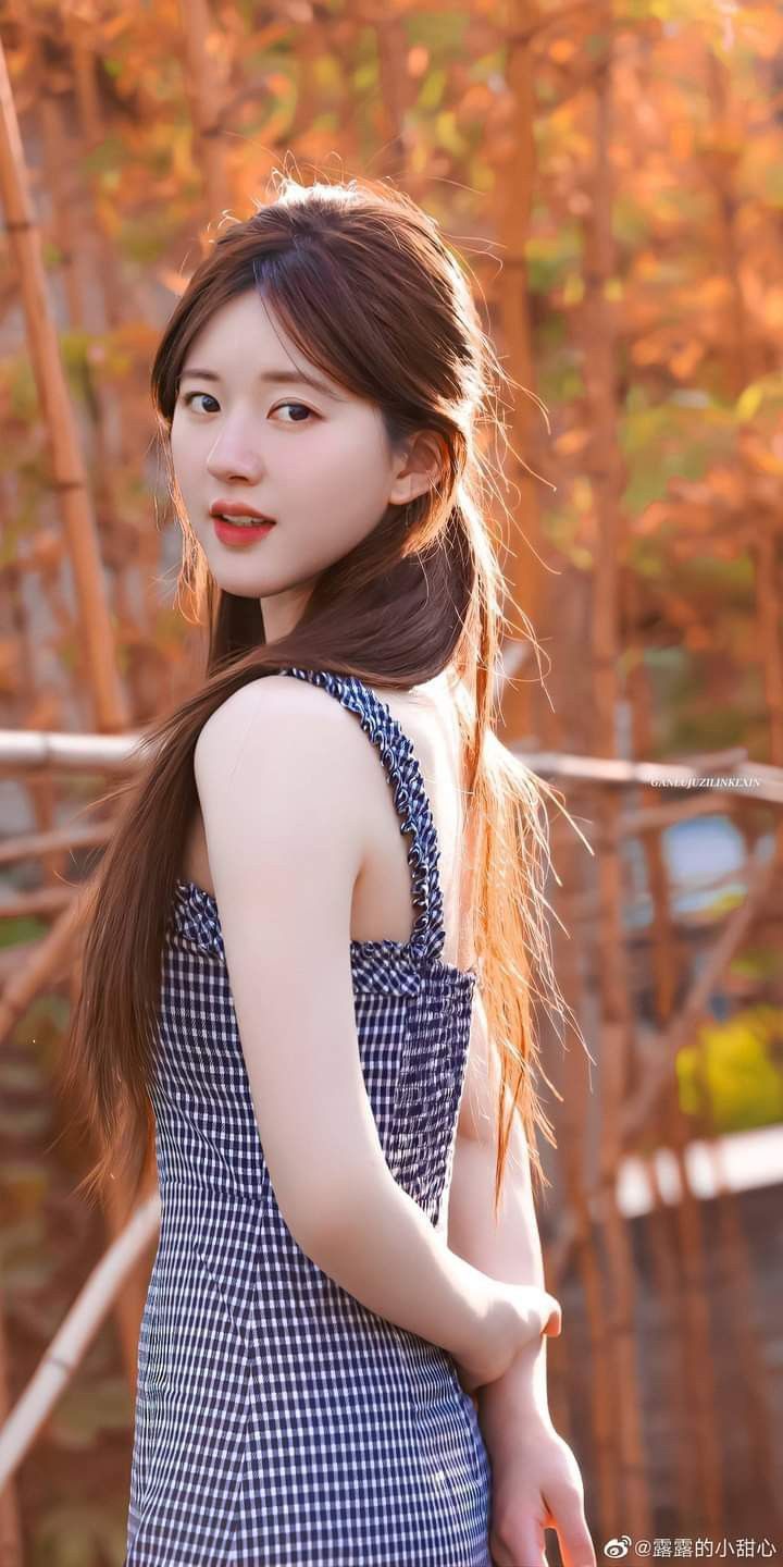 Zhao lusi) 赵露思