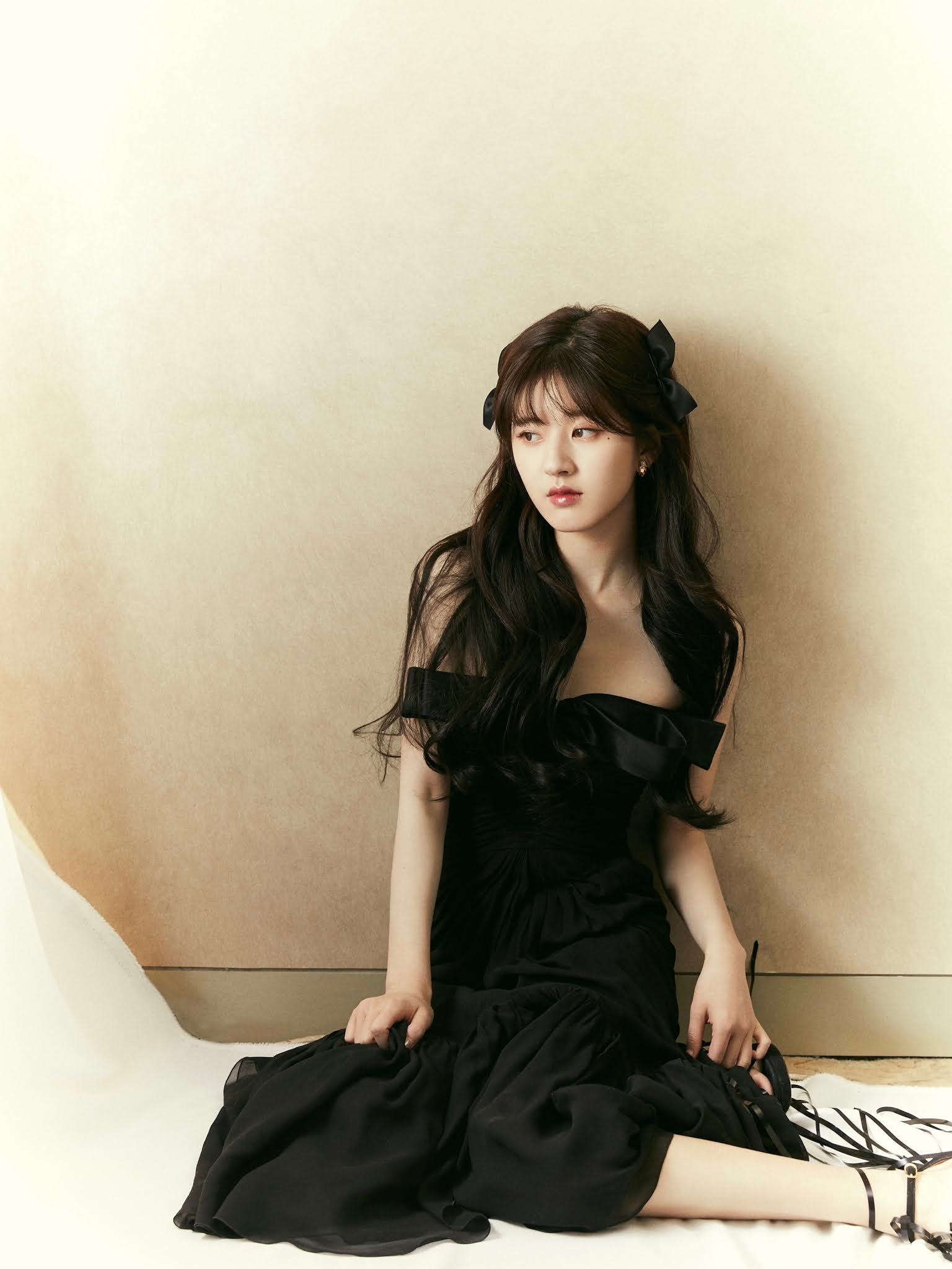 Zhao Lusi poses for photo shoot