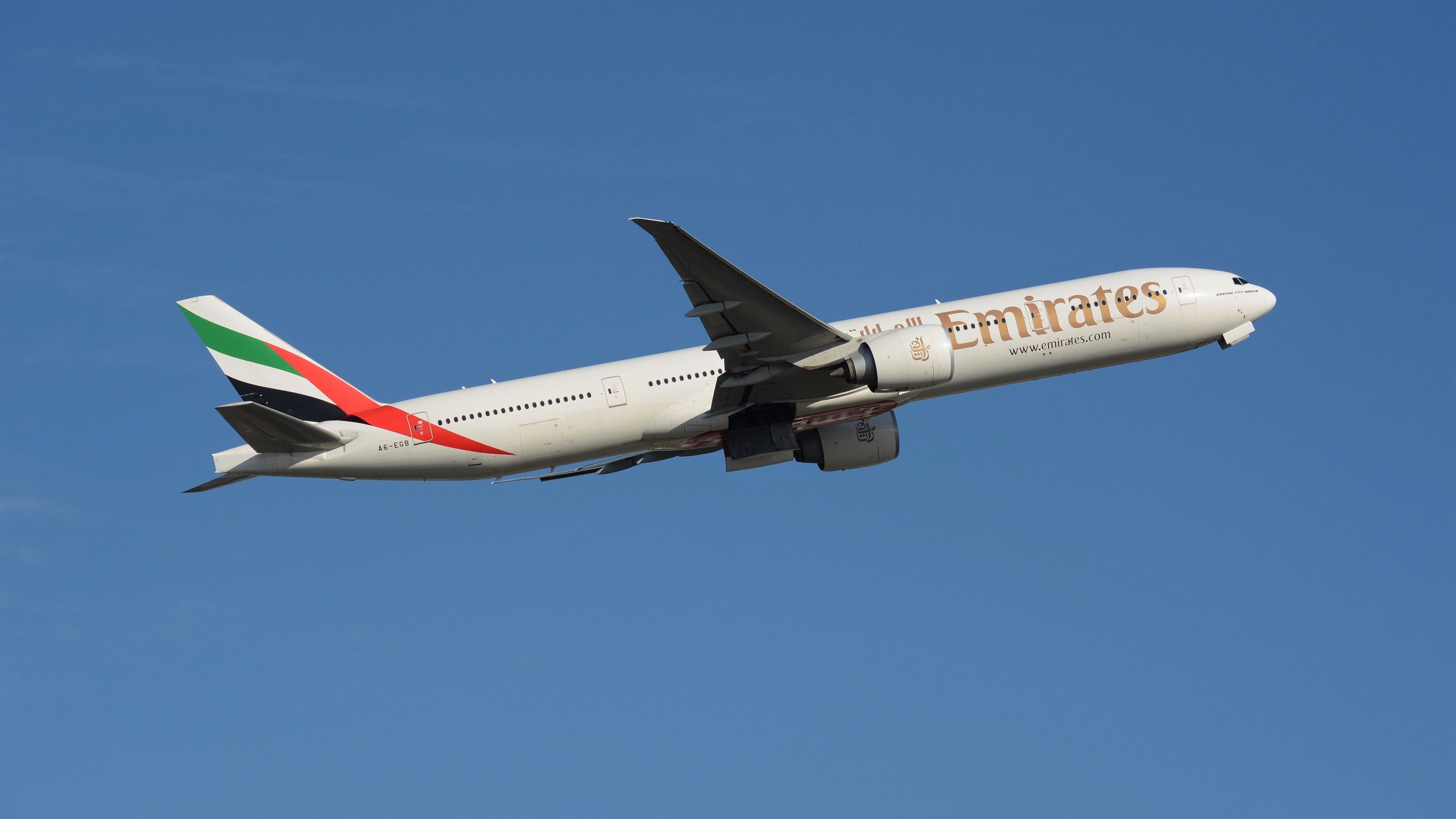 Download Boeing 777 wallpaper