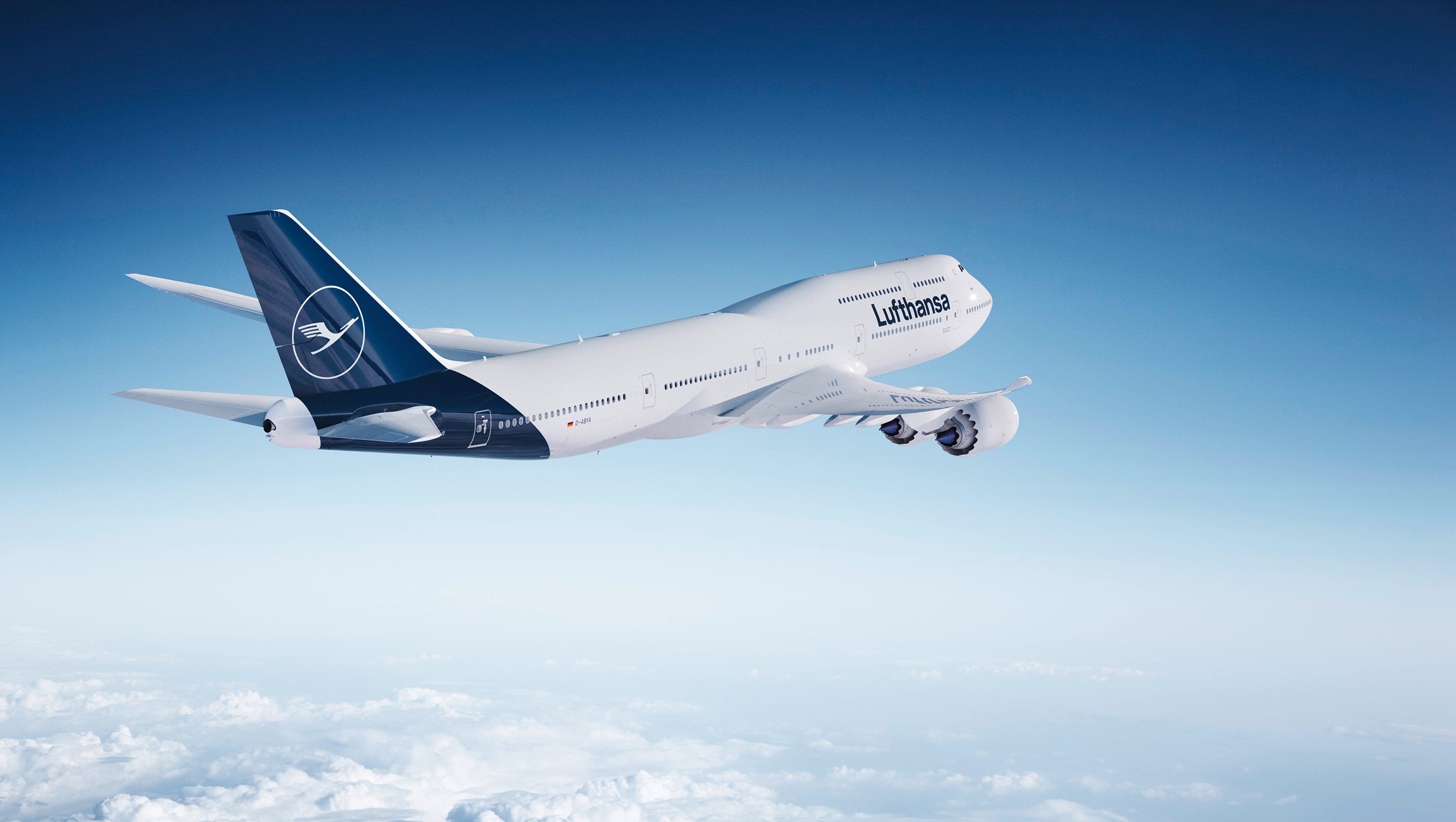 Lufthansa unveils new aircraft paint