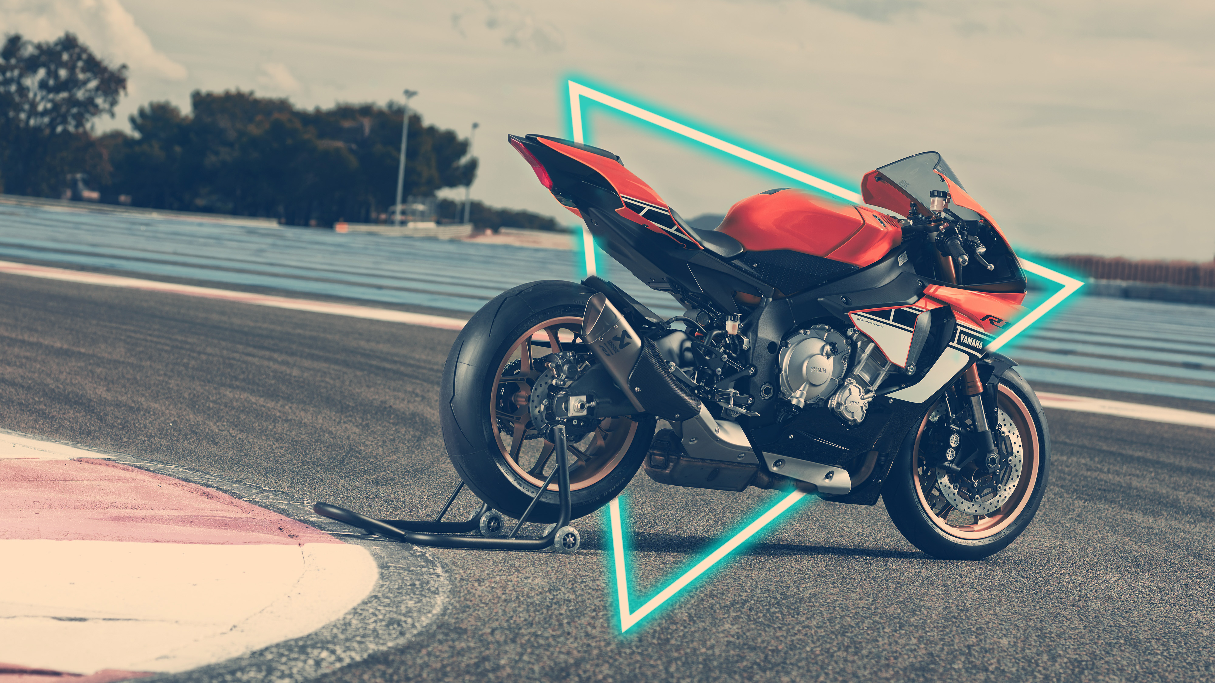 Yamaha R1 Akrapovic Exhaust 4k