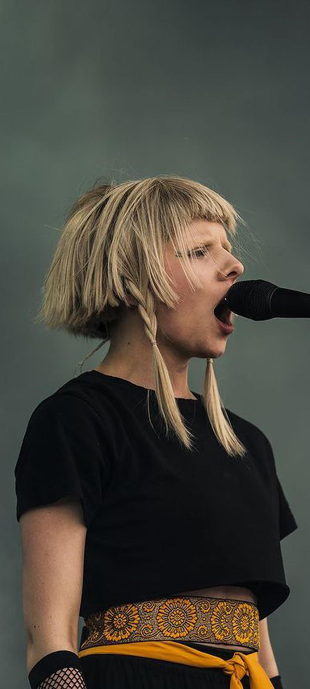 Some Aurora Phone Wallpaper cropped to