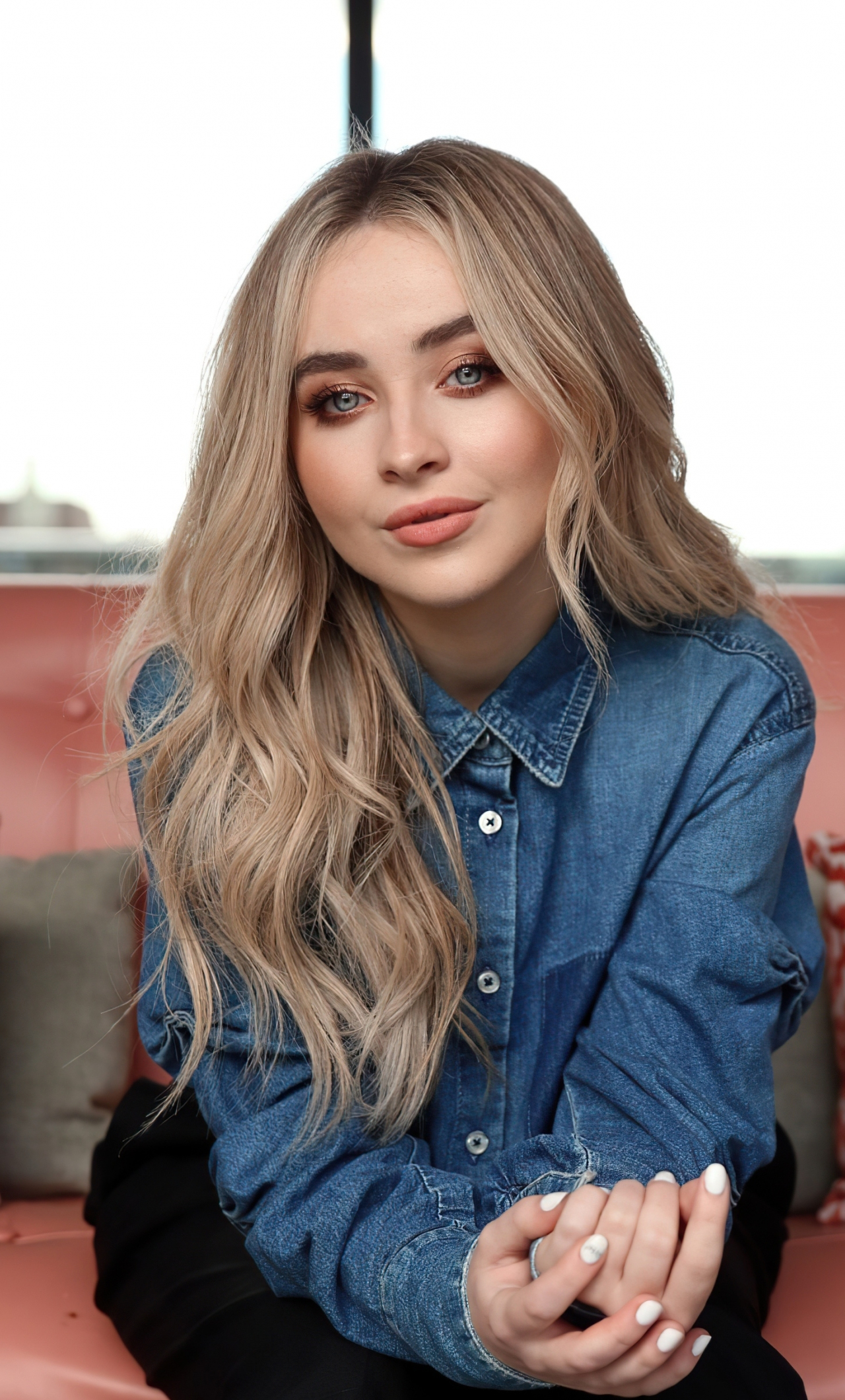 Sabrina Carpenter iPhone Wallpapers - Wallpaper Cave