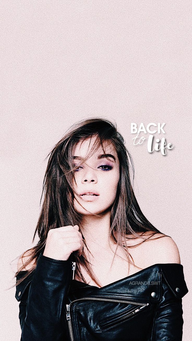 Hailee Steinfeld iPhone Wallpaper