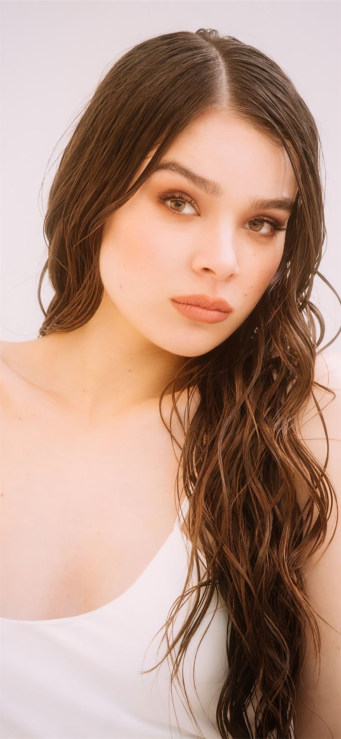 hailee steinfeld 2020 4k iPhone 11