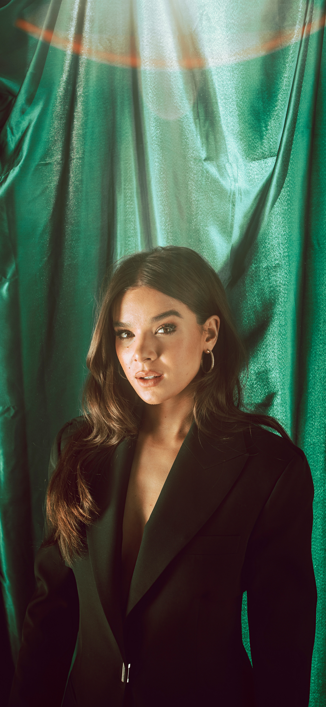 Hailee Steinfeld For Los