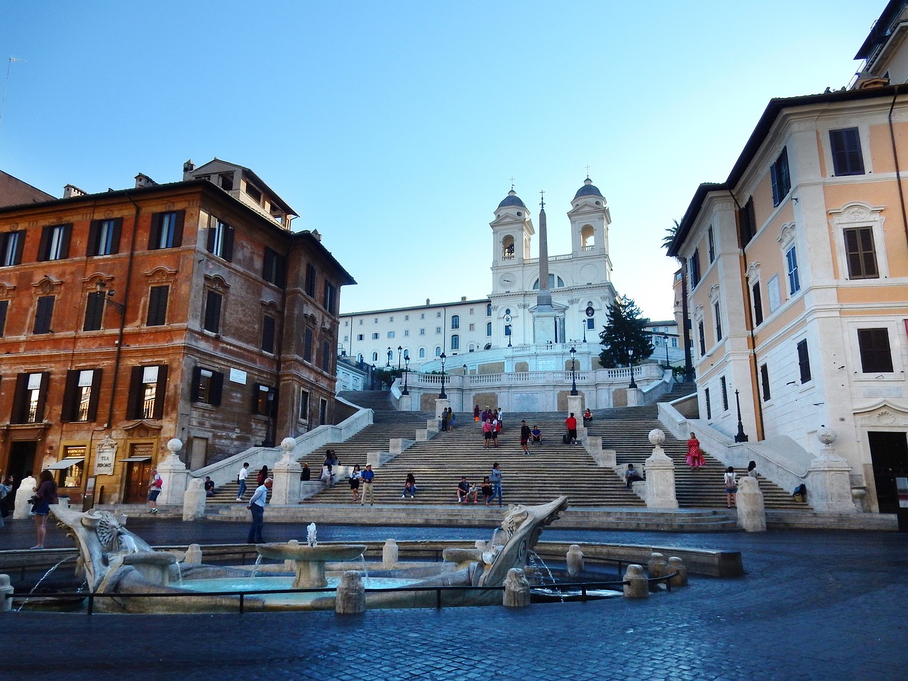 Spanish Embassy & Spanish Steps Image