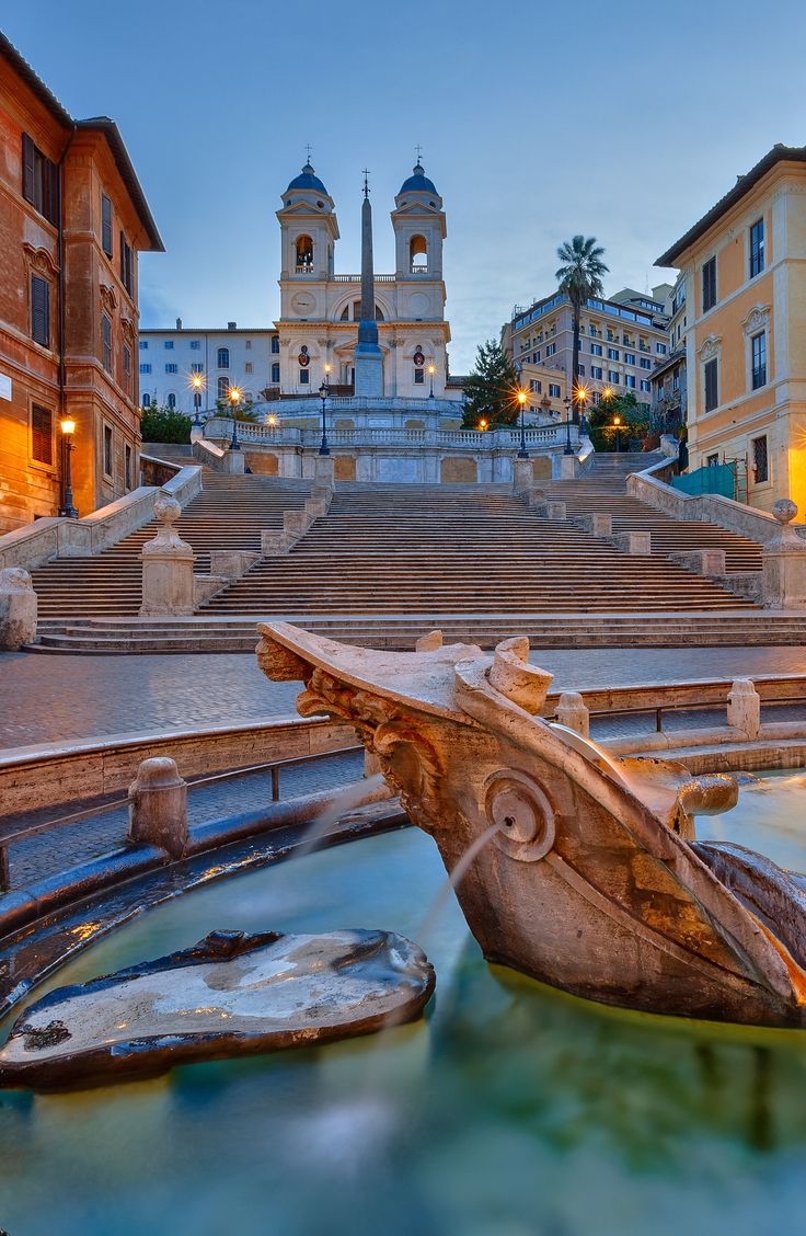 Amazing spanish steps at dusk in #Rome
