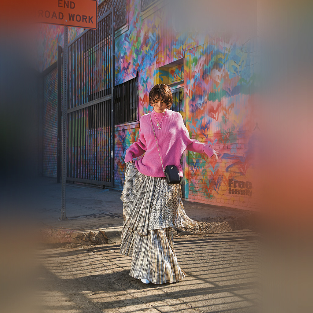 Kpop Girl Rainbow Pink