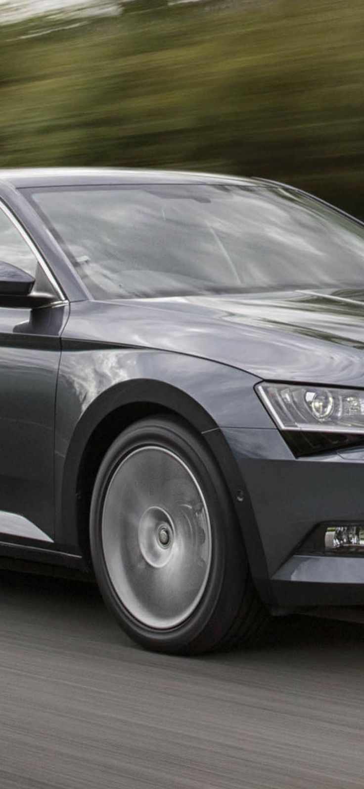 Skoda Superb HD 4K Widescreen Photo