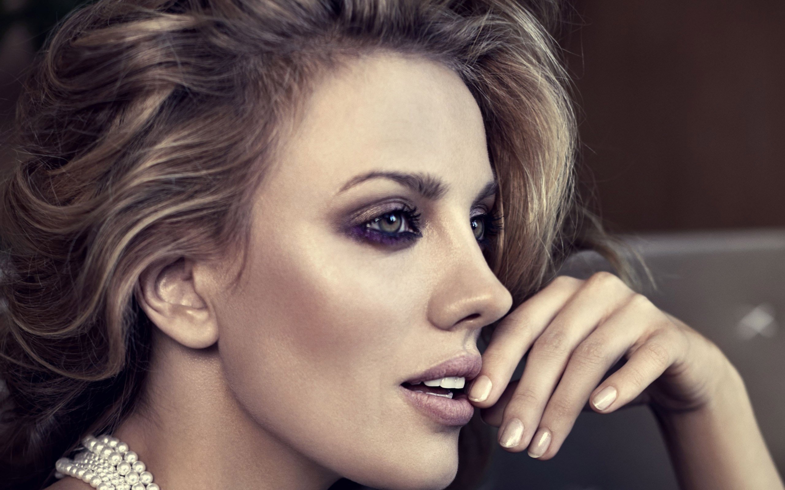 Bar Paly Wallpaper Image Photo
