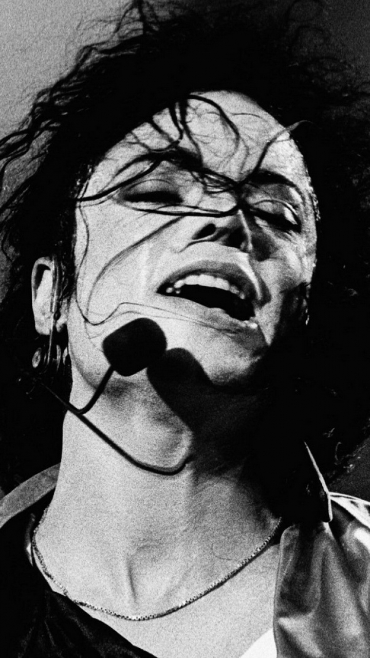 Download Michael Jackson wallpaper