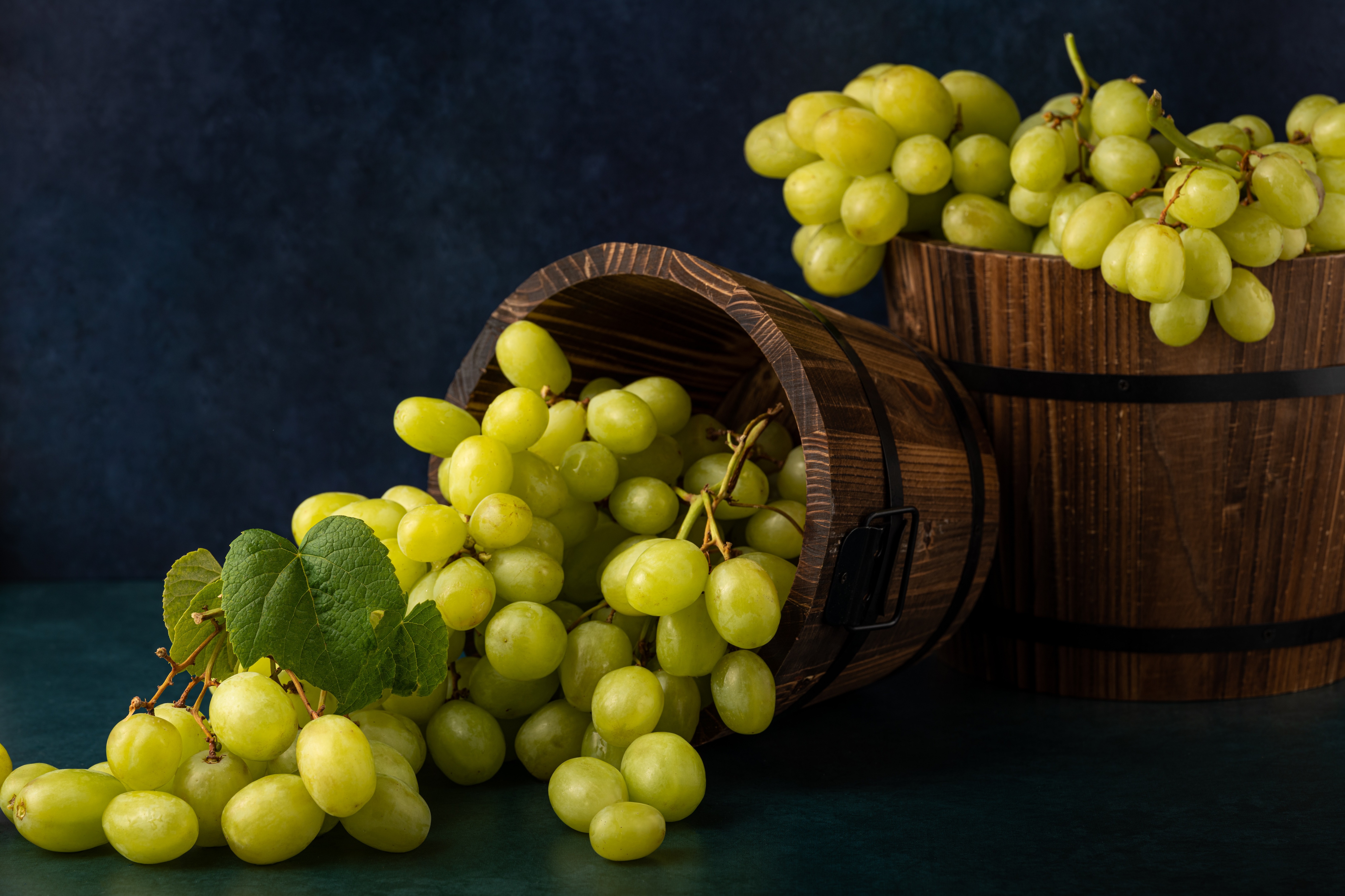 Download Food Grapes 4k Ultra HD Wallpaper