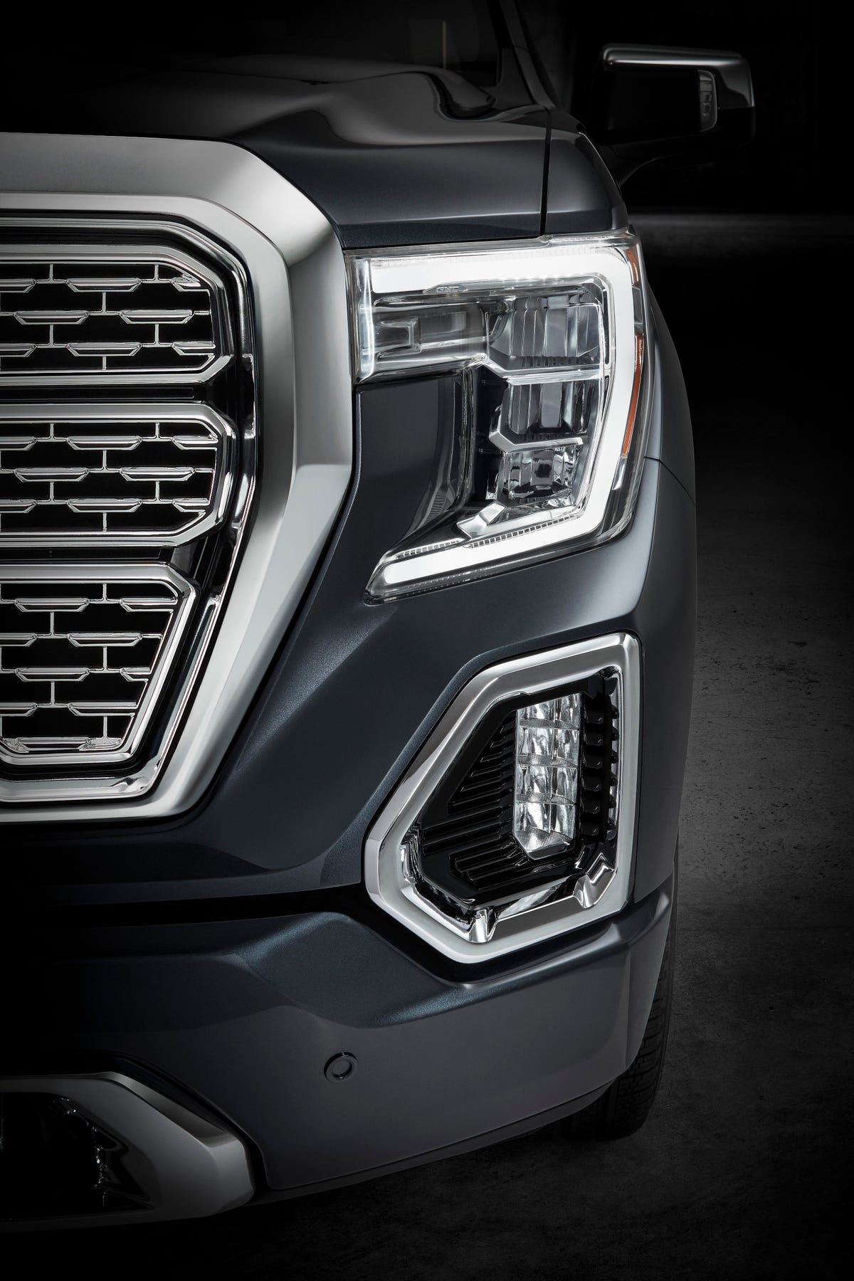 GMC Sierra 1500 debuts with carbon