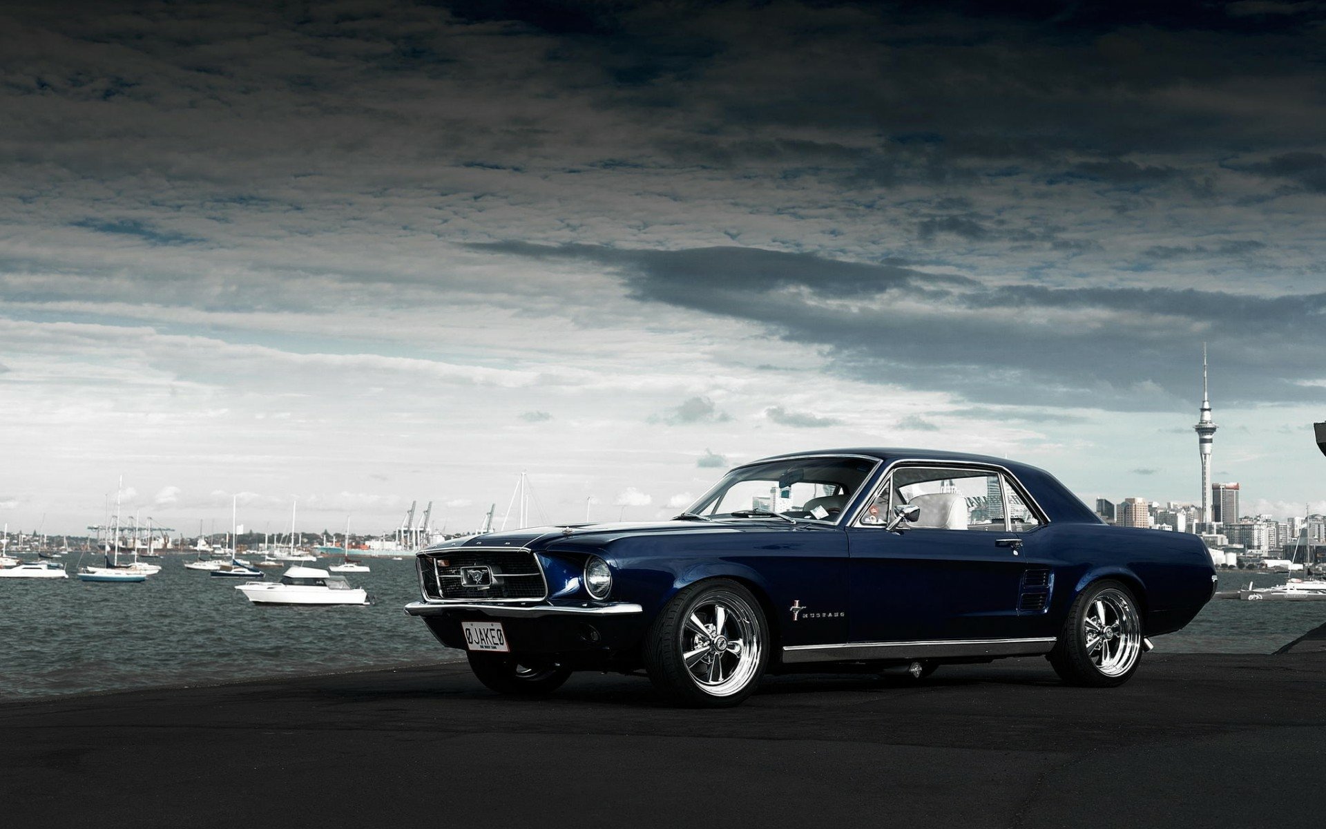 Ford Mustang HD Wallpaper: Classic Elegance
