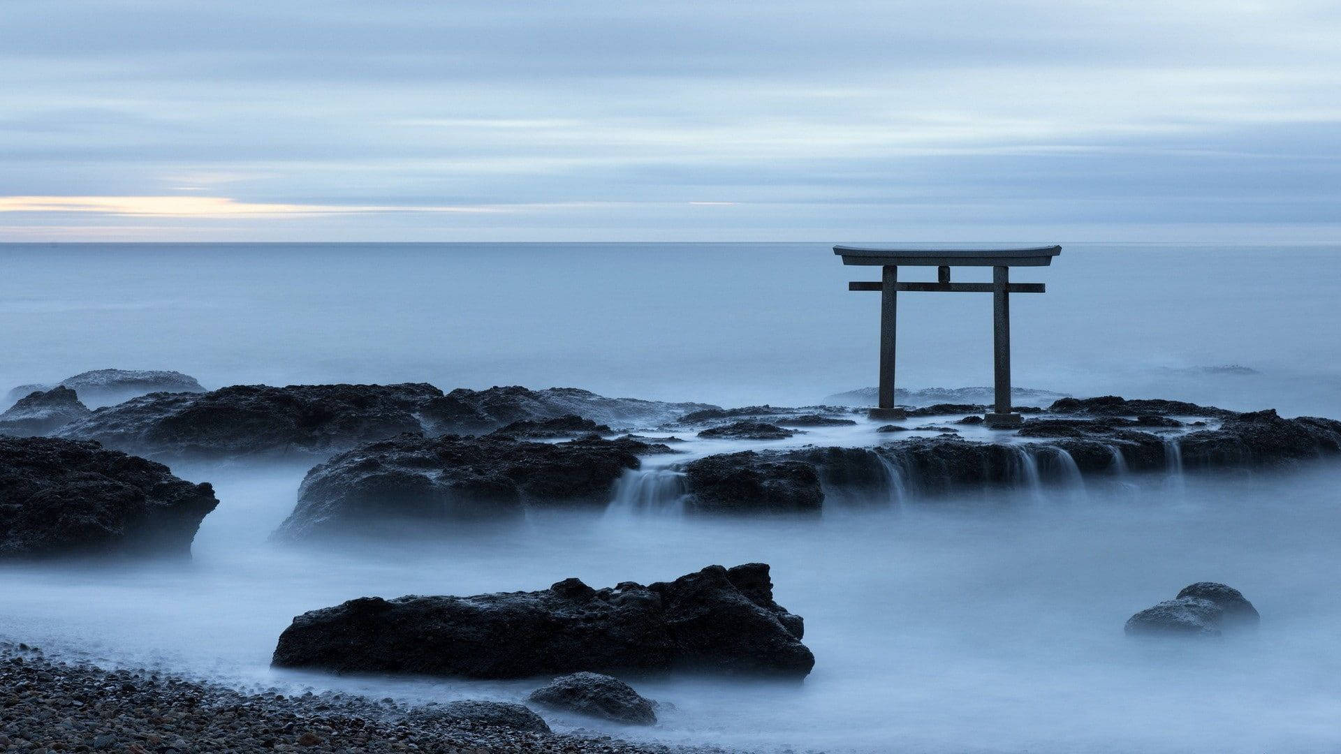 Download free Torii Gate Beach
