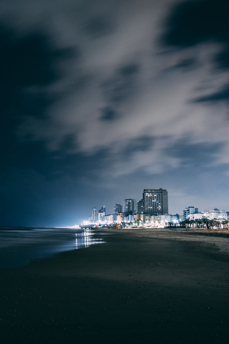 Download wallpaper 800x1200 night city