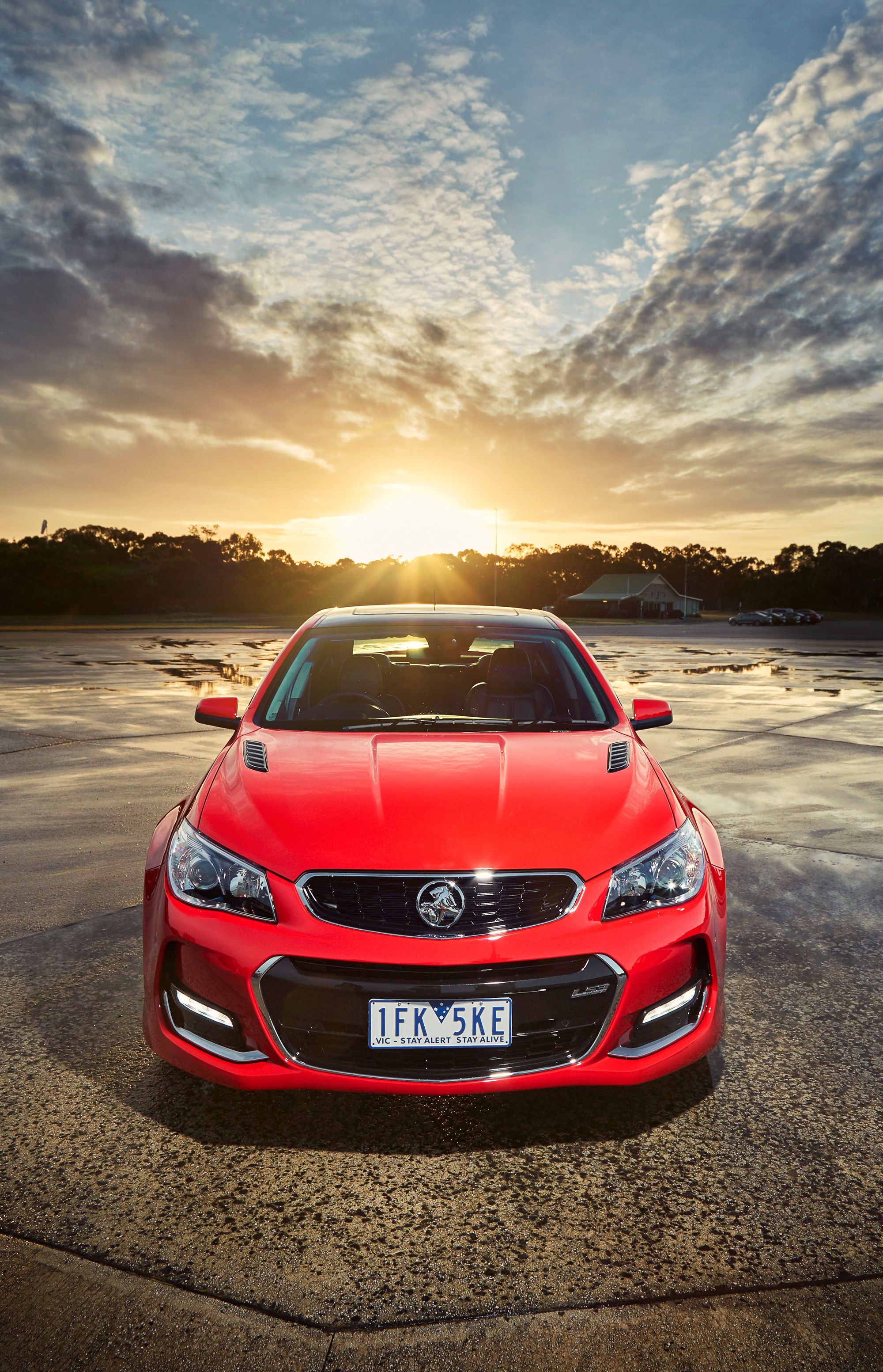 Holden Commodore VF II: Let's make some