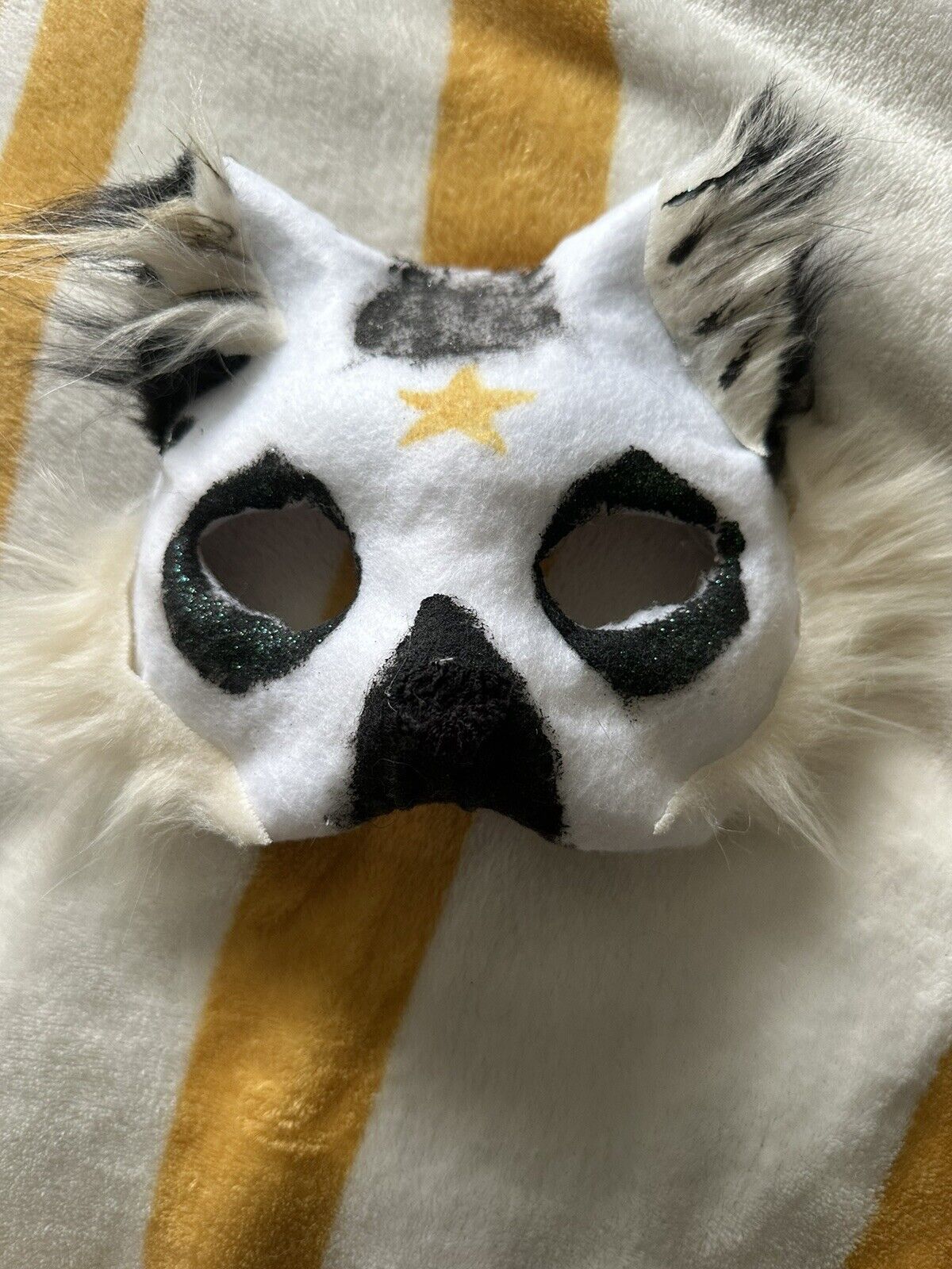 therian mask Ring Tailed Lemur