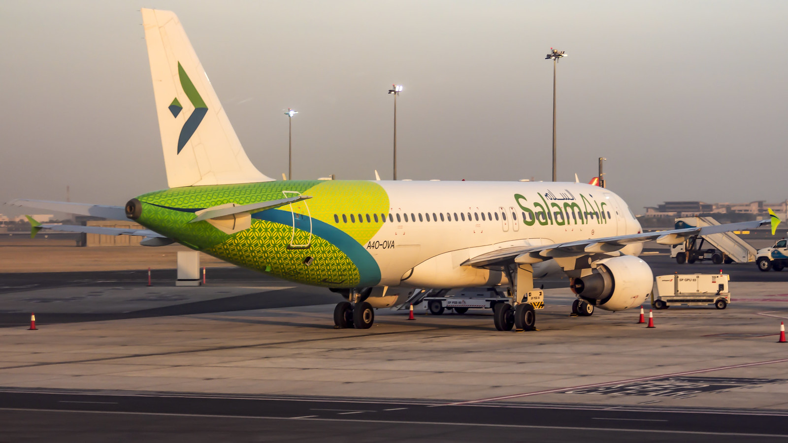 Salam Air Airbus A320 A4O OVA Muscat