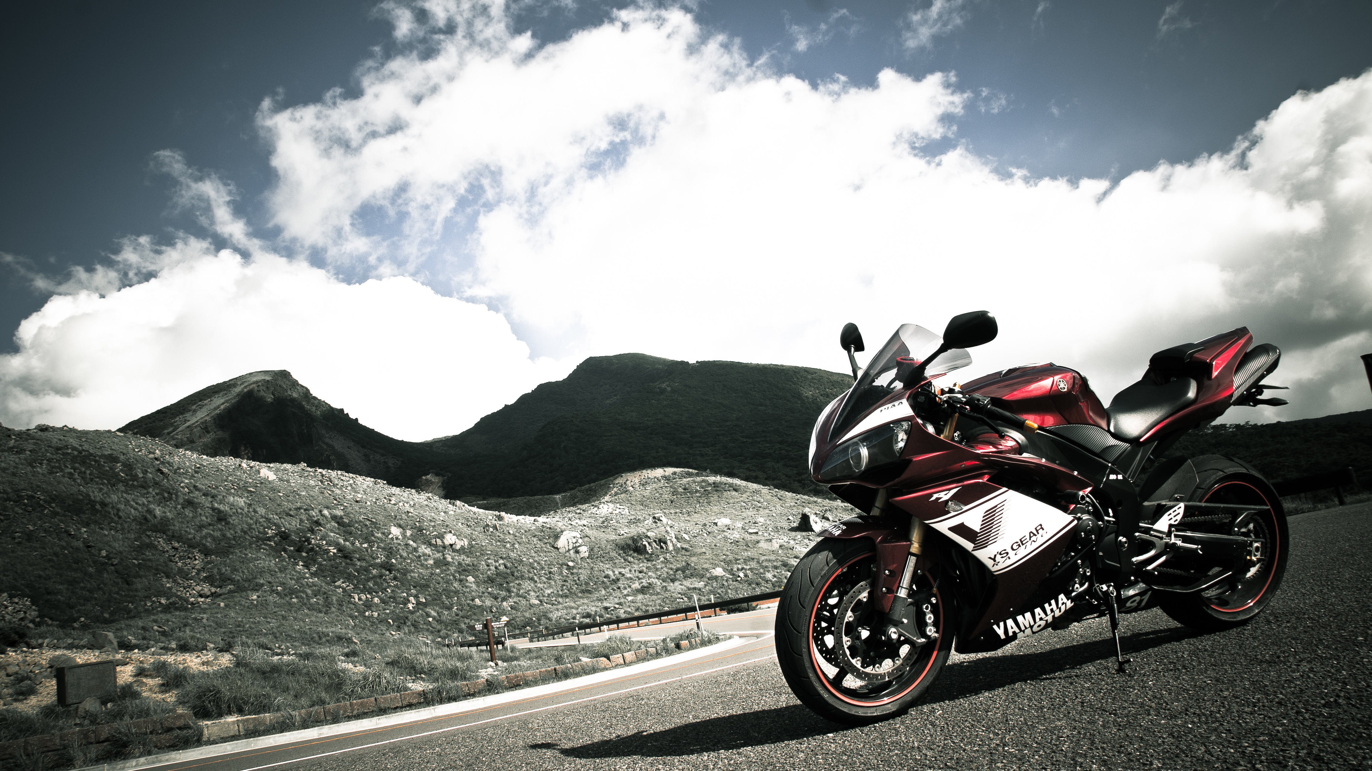 Download Sport Bike wallpaper