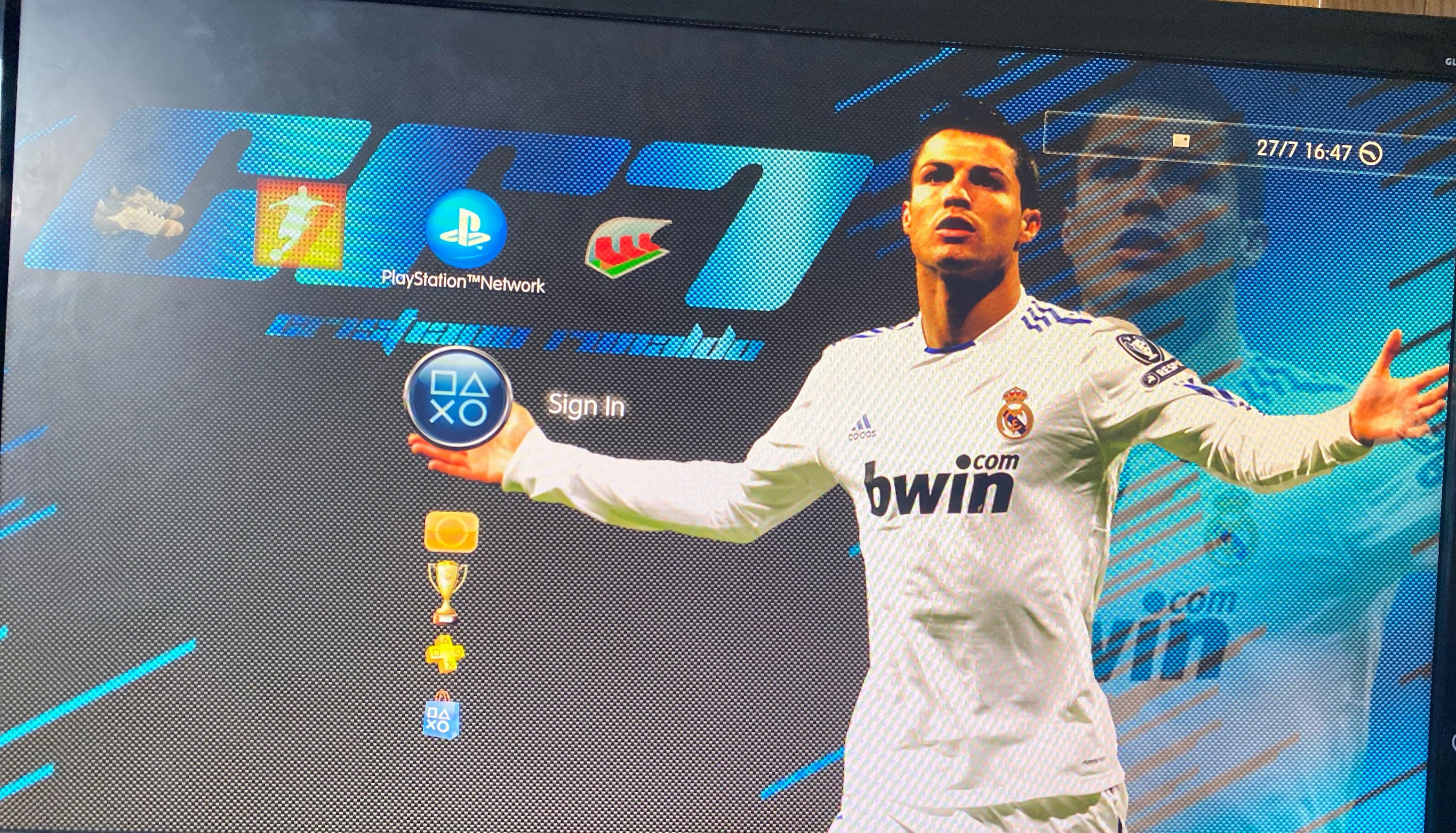 u guys think of my ps3 wallpaper